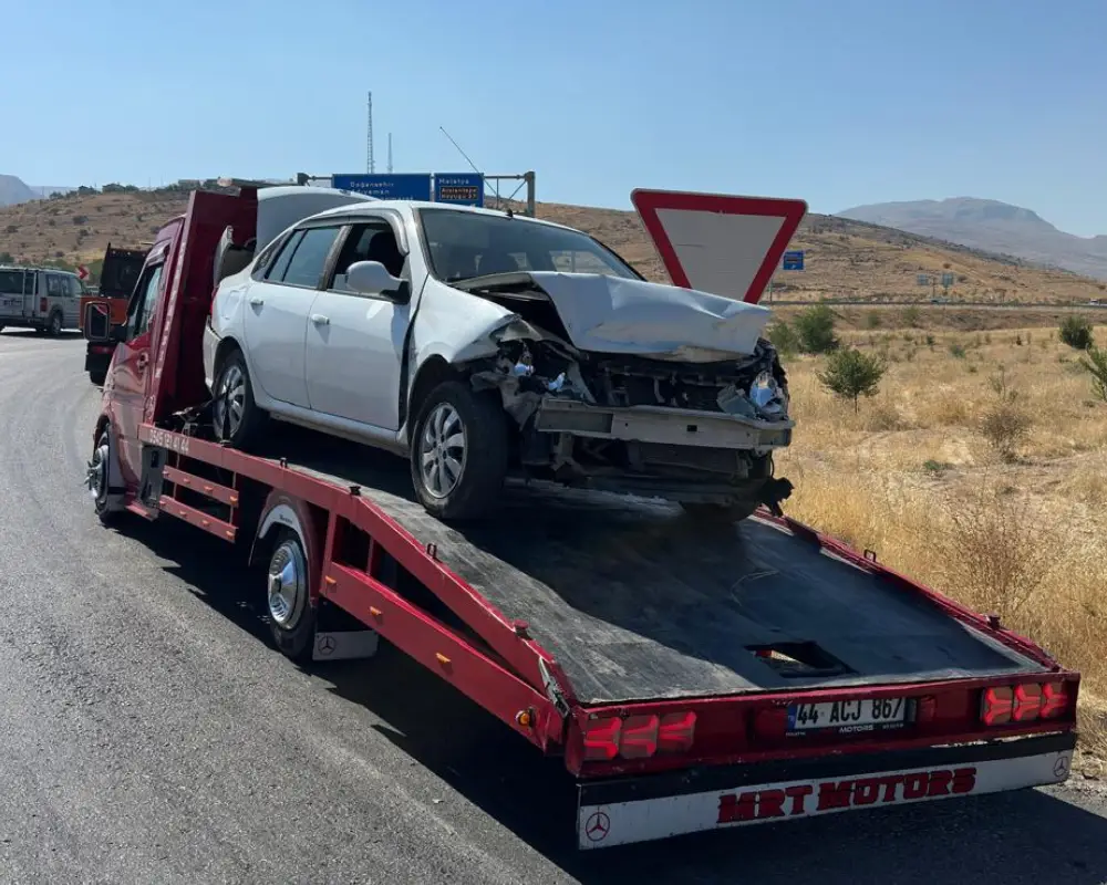 Trafik Kazası Sonrası Aracınızı Güvenle Taşımanın 5 Püf Noktası